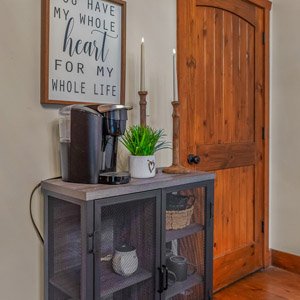images/venue-gallery/720-barn-living.jpg