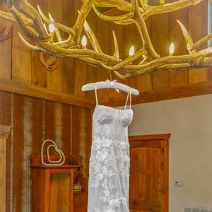 images/venue-gallery/740-barn-living.jpg